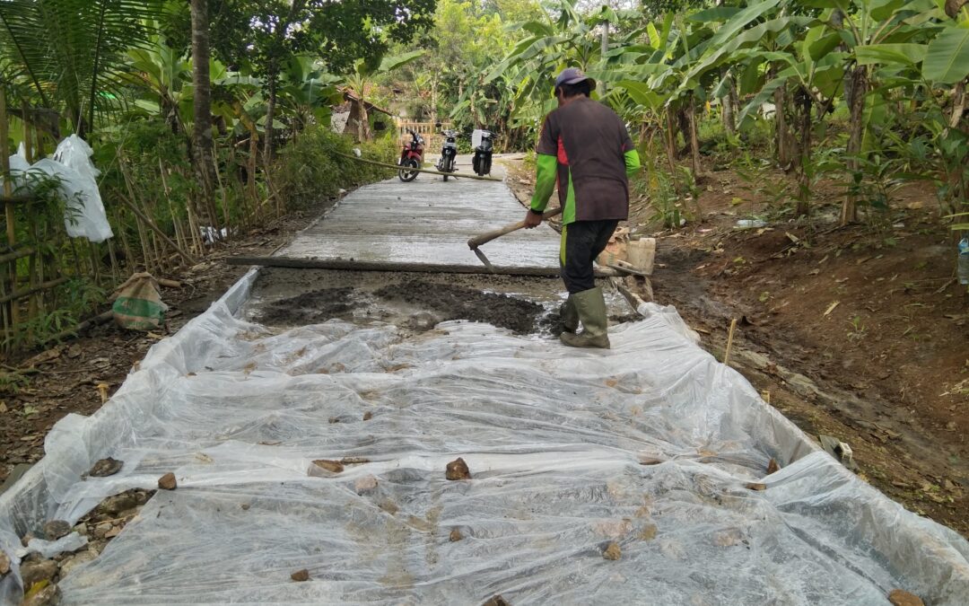Membangun desa Segaralangu